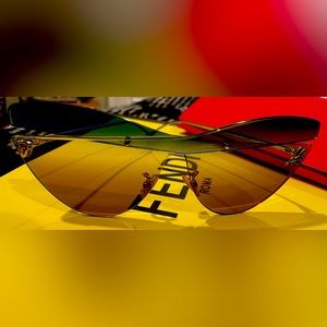 Fendi Sunglasses with case